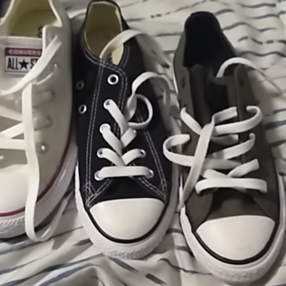 Converse 3 pair / never  worn them at all